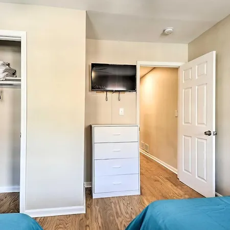 Baltimore Townhome Near Oriole Park With Aandc!